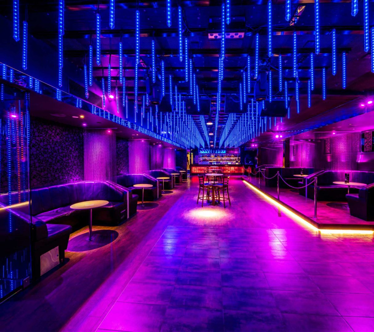 Nightclub & Bar Cairns » Gilligans Hotel & Resort