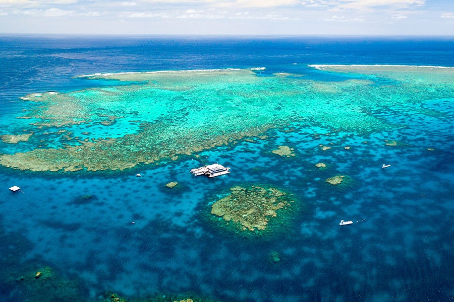Quicksilver_Agincourt-Reef-aerial